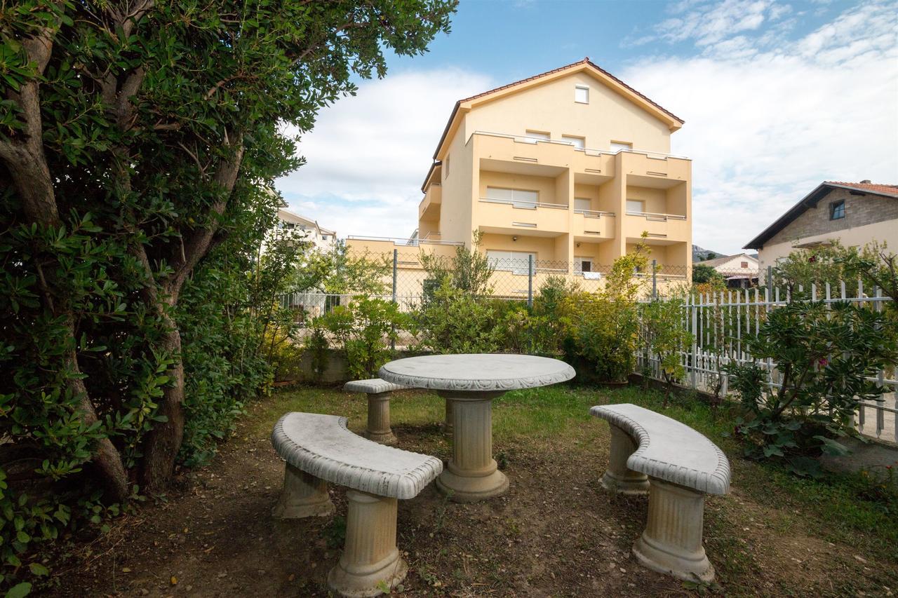 Apartments Ante Kastela Exterior photo