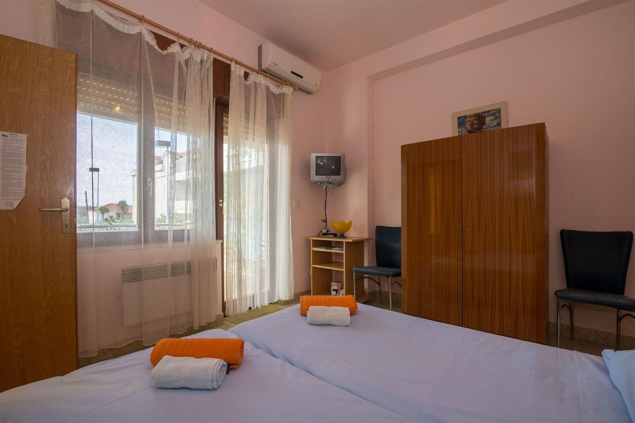 Apartments Ante Kastela Exterior photo